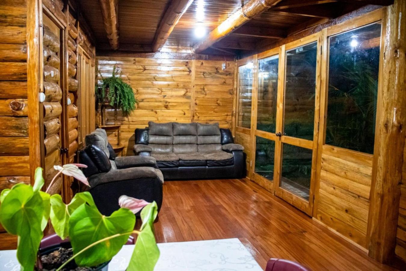 Hassinger Ranch Cabanas Oxapampa Szoba fotó