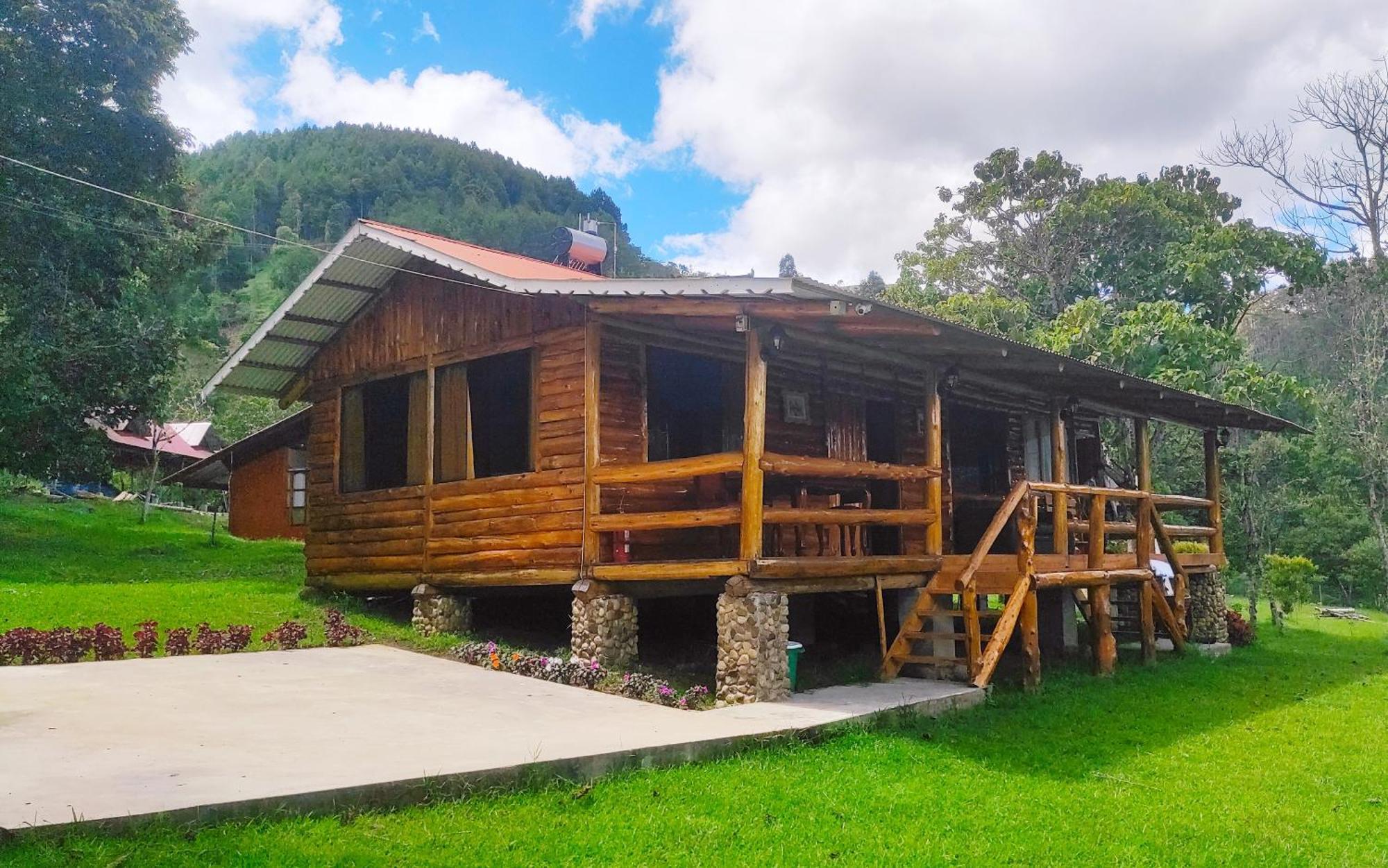 Hassinger Ranch Cabanas Oxapampa Szoba fotó